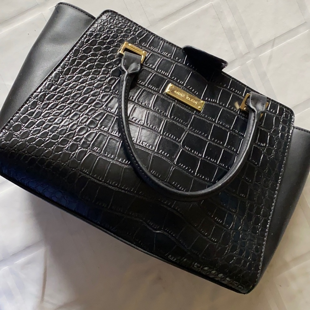 Black leather and reptile print Anne Klein